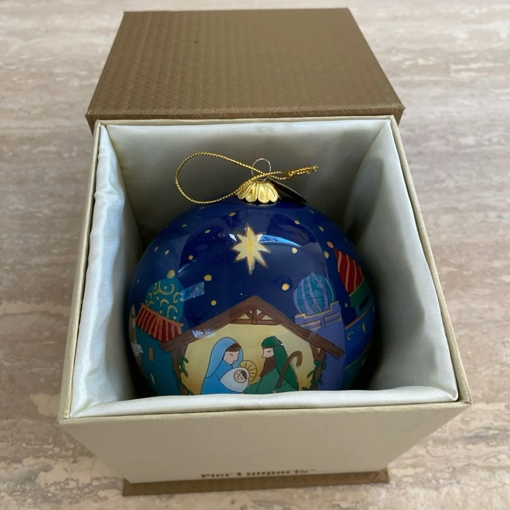 Pier 1 NATIVITY LI BIEN GLASS ORNAMENT 2016 PERFECT GIFT FOR THE HOLIDAYS